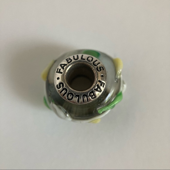 Glass vine bead by Fabulous - Picture 3 of 4